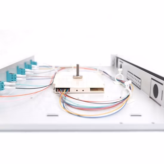 SC LC FC ST Волоконно-оптическая патч-панель, может обеспечивать фиксированный тип/LGX для монтажа в стойку/выдвижную/откидную/настенную панель для монтажа/ODF патч-панель